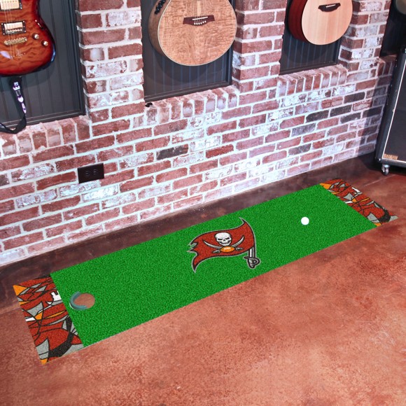 Picture of NFL - Tampa Bay Buccaneers NFL x FIT Putting Green Mat